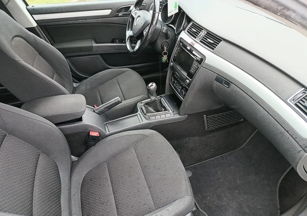 Skoda Superb cena 37600 przebieg: 202000, rok produkcji 2014 z Toszek małe 37
